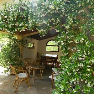 https://le-rogheta.it-tuscanyhotel.com